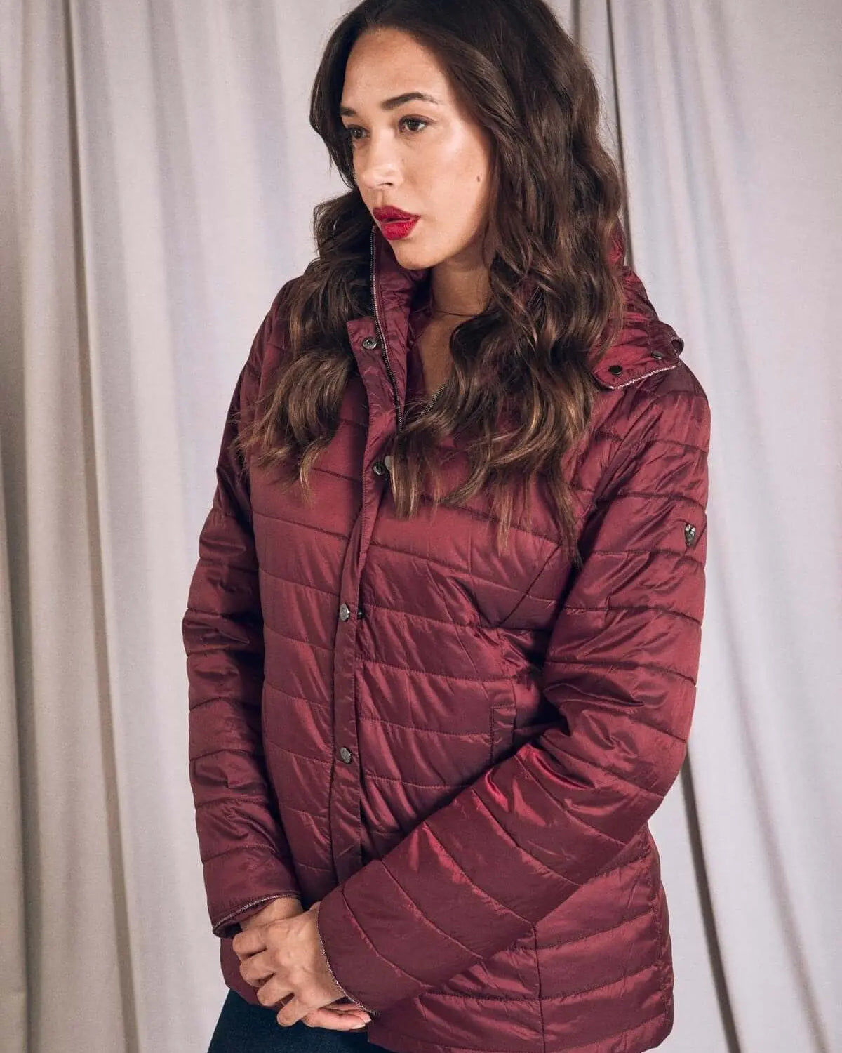 Piumino leggero in nylon trapuntato con cappuccio BURGUNDY DORABELLA EASY XXXL