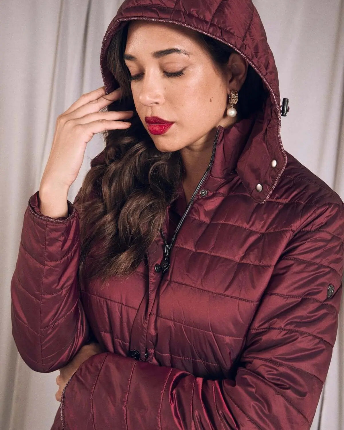 Piumino leggero in nylon trapuntato con cappuccio BURGUNDY DORABELLA EASY