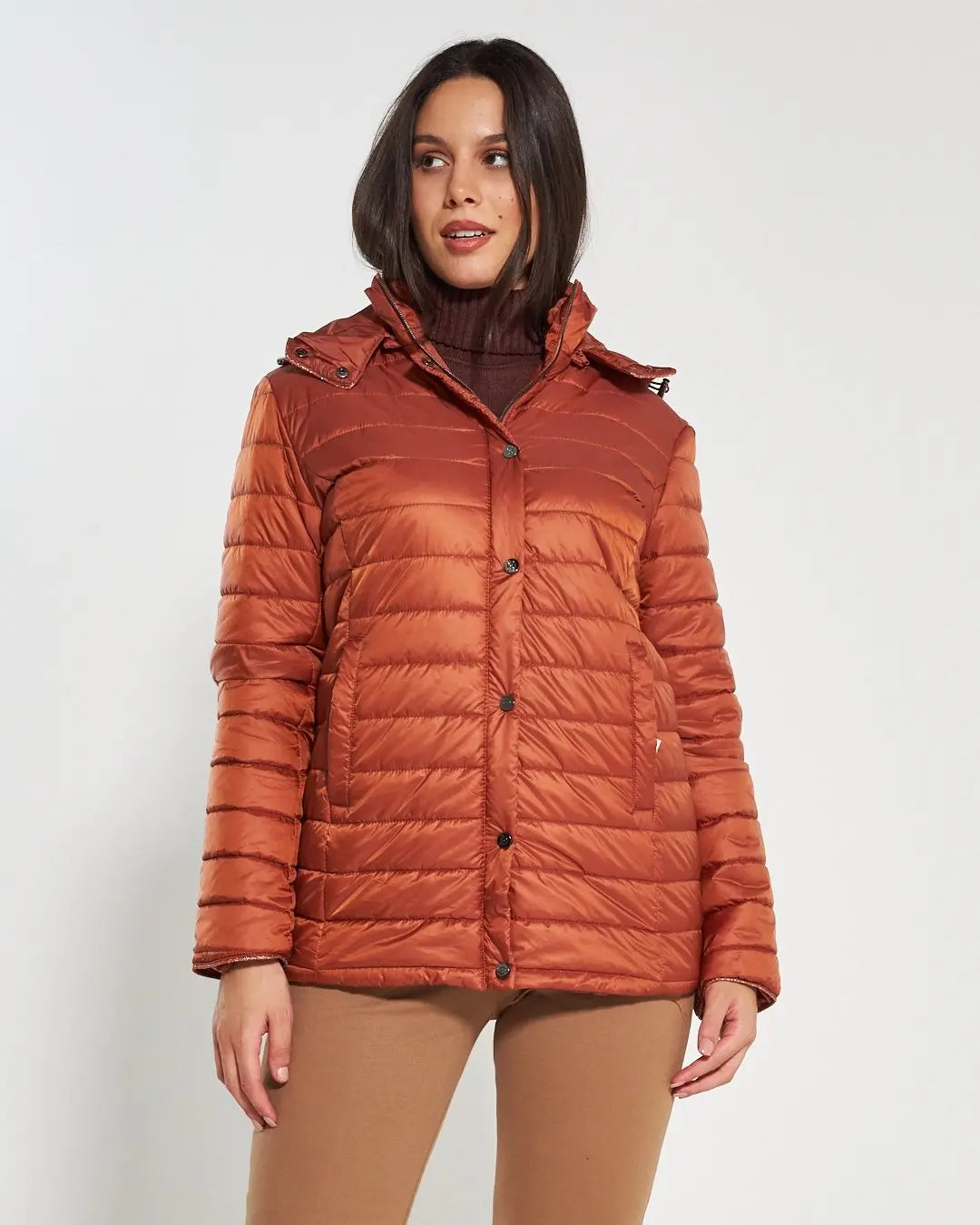 Piumino leggero in nylon trapuntato con cappuccio CANNELLA DORABELLA EASY