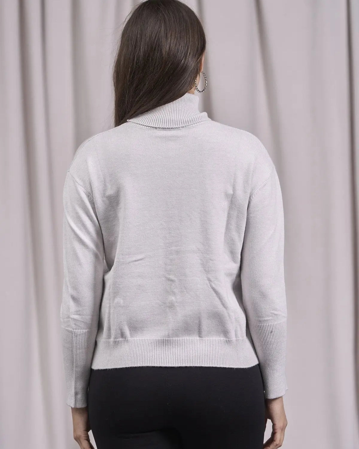 Pull a collo alto con borchie frontali GRIGIO PERLA IRONICA