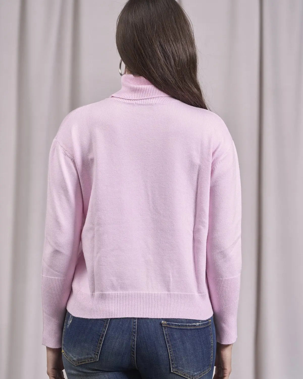 Pull a collo alto con borchie frontali ROSA IRONICA