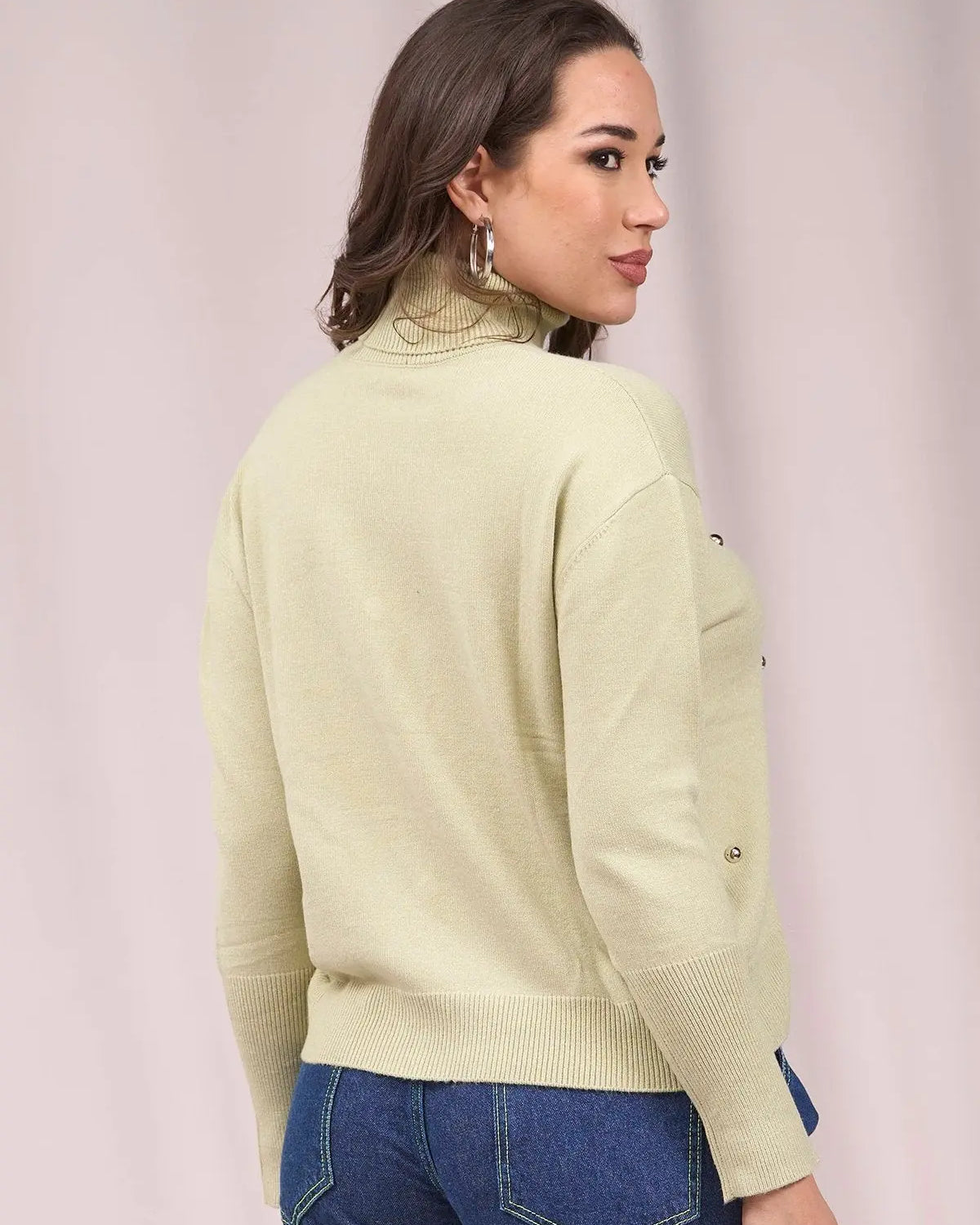 Pull a collo alto con borchie frontali VERDE IRONICA