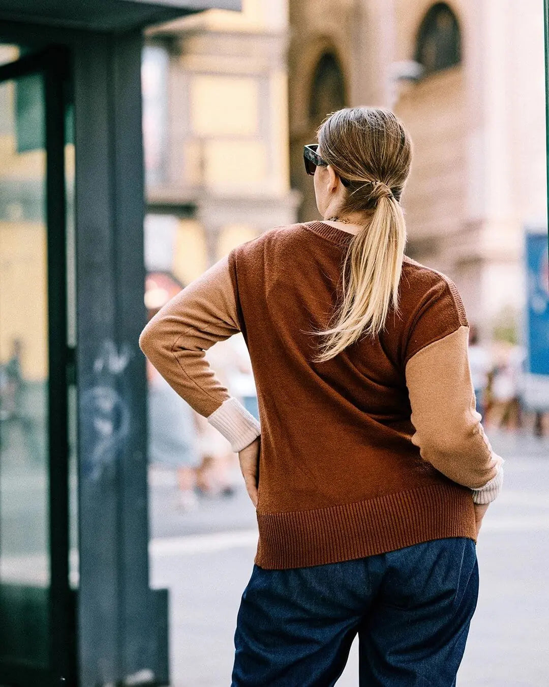 SCOLLO A BARCA A TRE COLORI CACAO DORABELLA PIU'