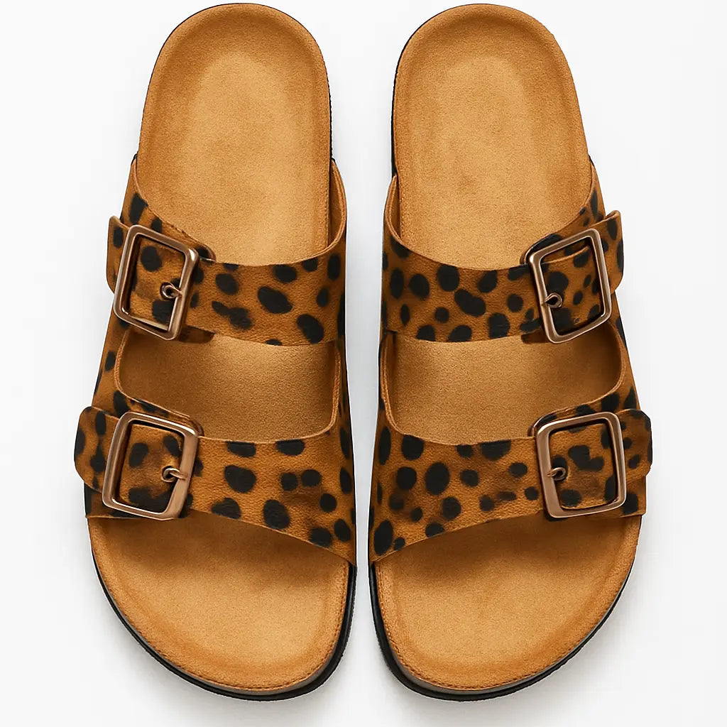 Sandalo in suede con doppia fibbia Dorabella
