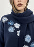 Sciarpa in maglia con fiori ricamati Dorabella
