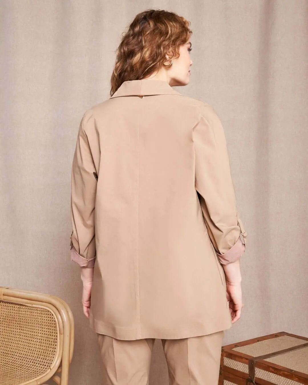 Spolverino in gabardine di misto viscosa elasticizzata con collo revers SABBIA DORABELLA PIU'