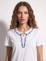 T-Shirt Scollo Ricamato DORABELLA