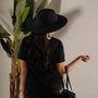 T-shirt combinata in lino e jersey melange con pizzo macramé sullo scollo a V BLACK DORABELLA