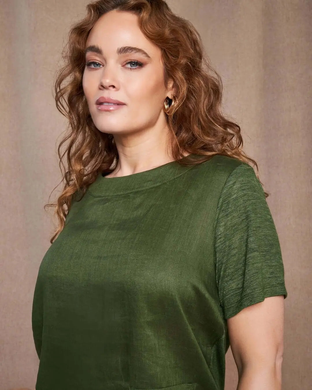 T-shirt combinata in lino e jersey melange con scollo a barca e tasca a toppa MILITARE DORABELLA PIU'