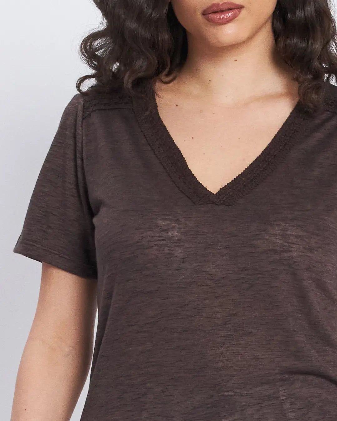 T-shirt con passamaneria sulle spalle CACAO DORABELLA