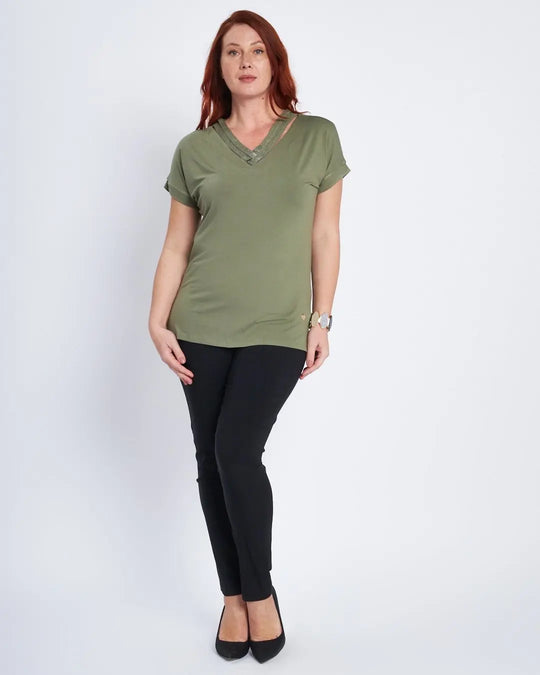 T-shirt con scollo a V e cut out MILITARE DORABELLA PIU'