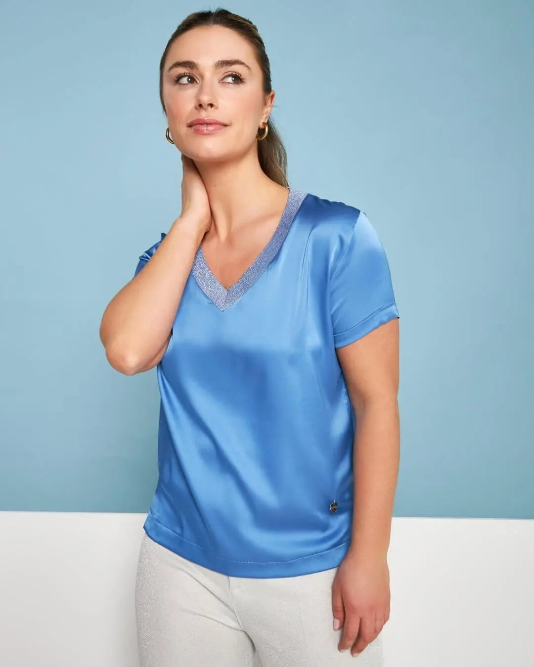 T-shirt in raso elasticizzato con scollo a V in filato lurex LAVANDA DORABELLA