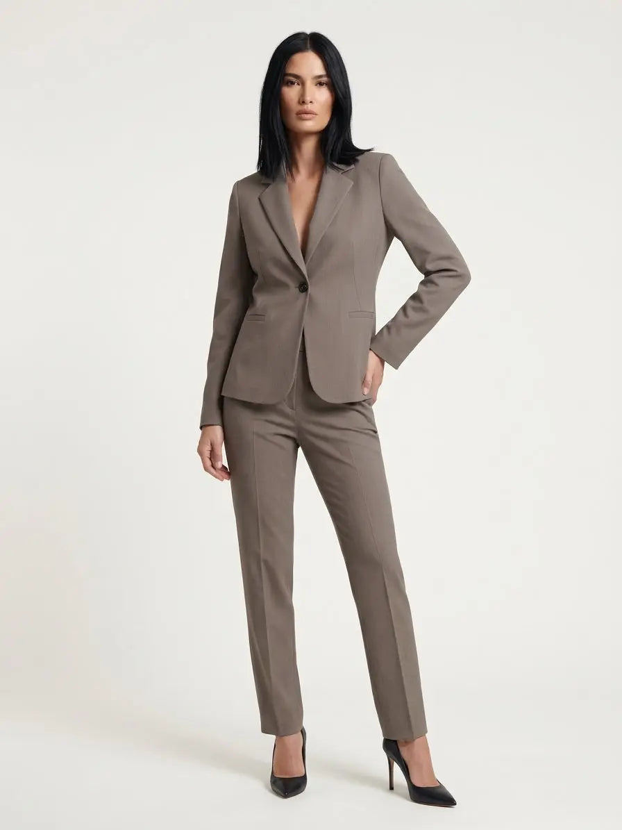 Tailleur giacca monopetto e pantalone gamba dritta DORABELLA