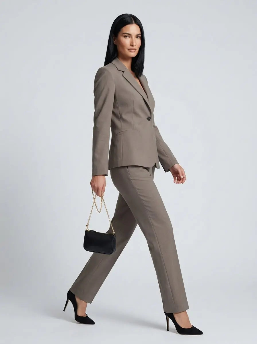 Tailleur giacca monopetto e pantalone gamba dritta DORABELLA