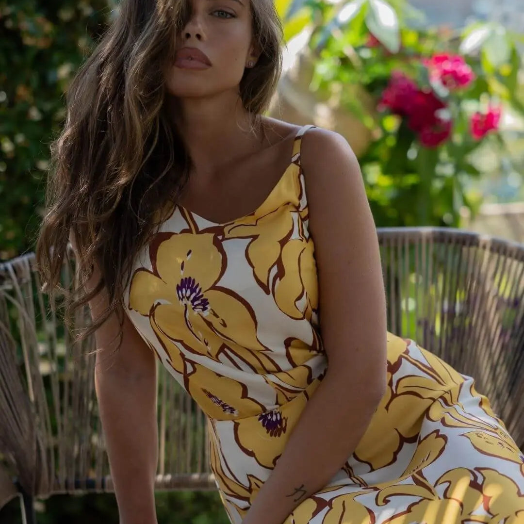 Top con spalline sottili in viscosa lucida con fantasia floreale. OCRA DORABELLA XL