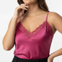 Top scollo a V con inserti in pizzo a tono Unica by Dorabella
