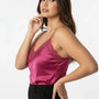 Top scollo a V con inserti in pizzo a tono Unica by Dorabella