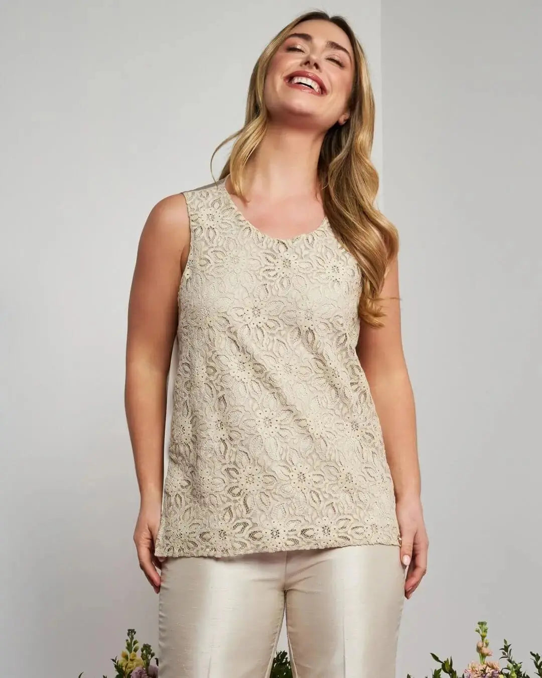Top smanicato in pizzo floreale con retro in raso tinta unita CHAMPAGNE DORABELLA COUTURE XXL