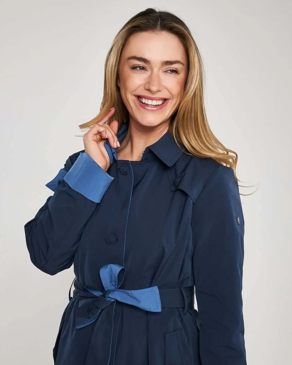 Trench in nylon bi-colore con cintura BLU DORABELLA