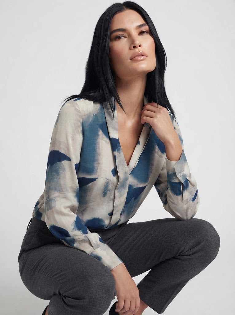 Blusa scollo a V con sciarpetta
