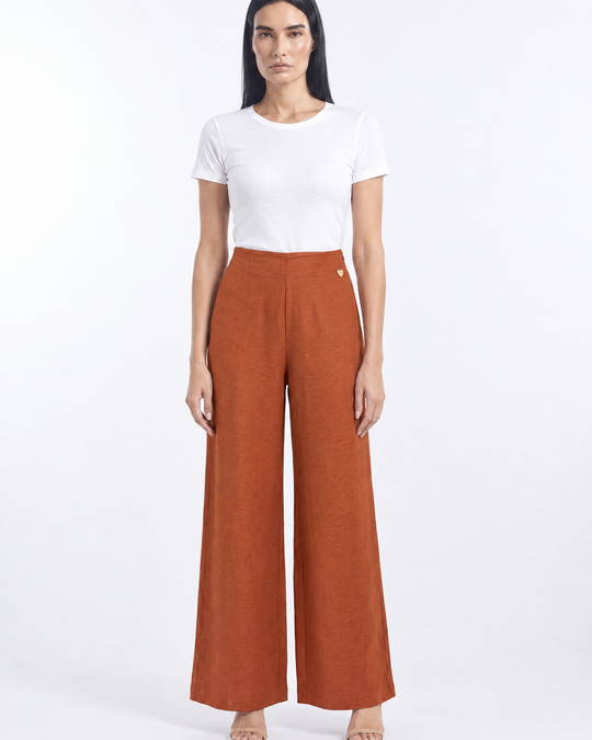 Pantaloni ampi in viscosa con retro bustino elastico - indossato frontale