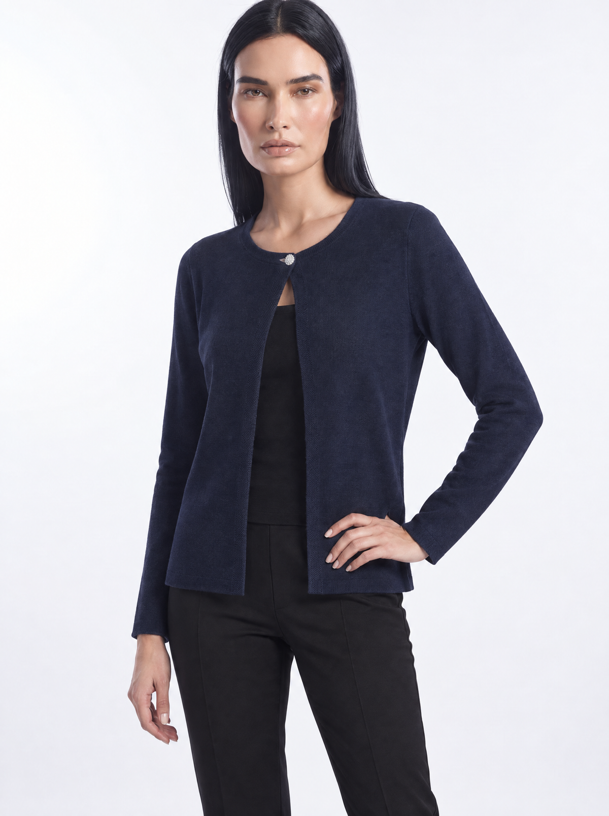 Cardigan con bottone gioiello - tre quarti