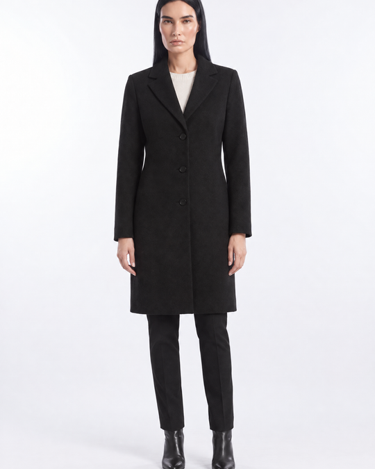 Cappotto midi monopetto con bottoni - indossato frontale