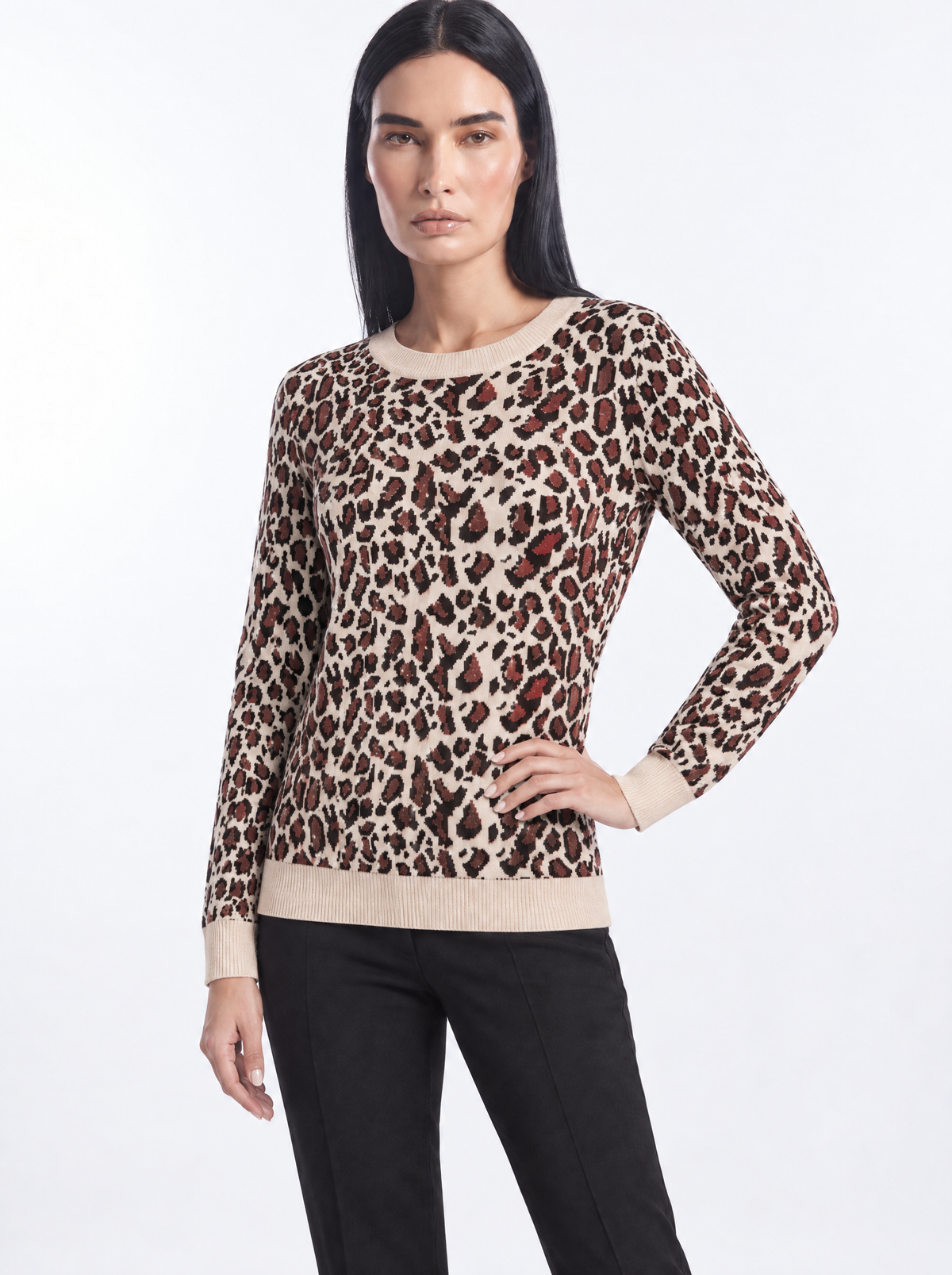 Maglia girocollo in jacquard animalier con contrasti a tinta unita ANIMALIER - tre quarti