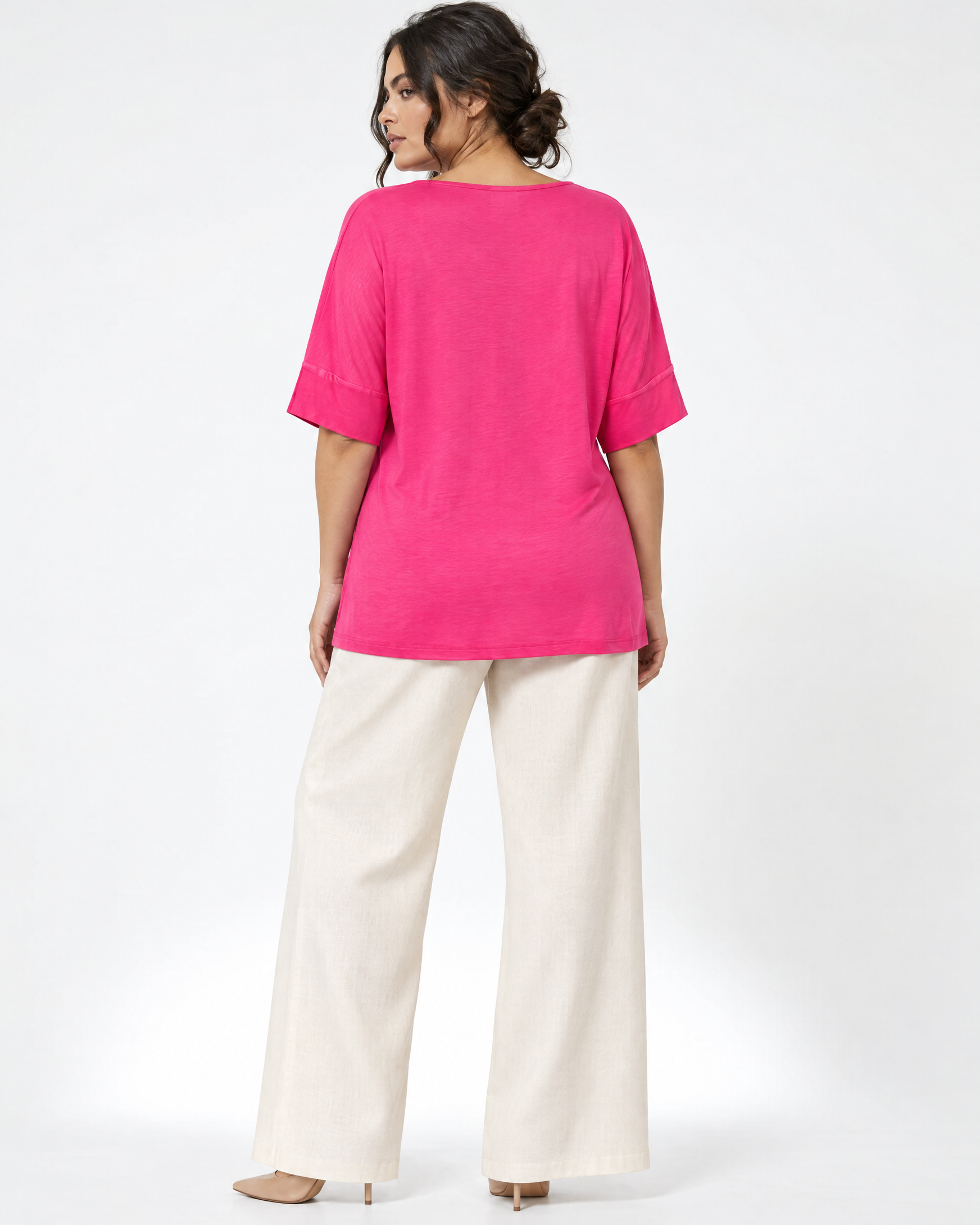 Maglia in filato di viscosa elasticizzata tinta unita con scollo rotondo e maniche kimono. FUXIA - retro