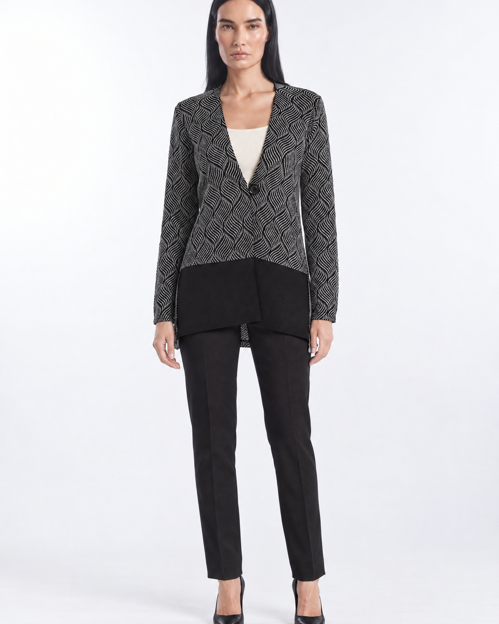 Cardigan monopetto in jacquard lurex NERO - indossato frontale