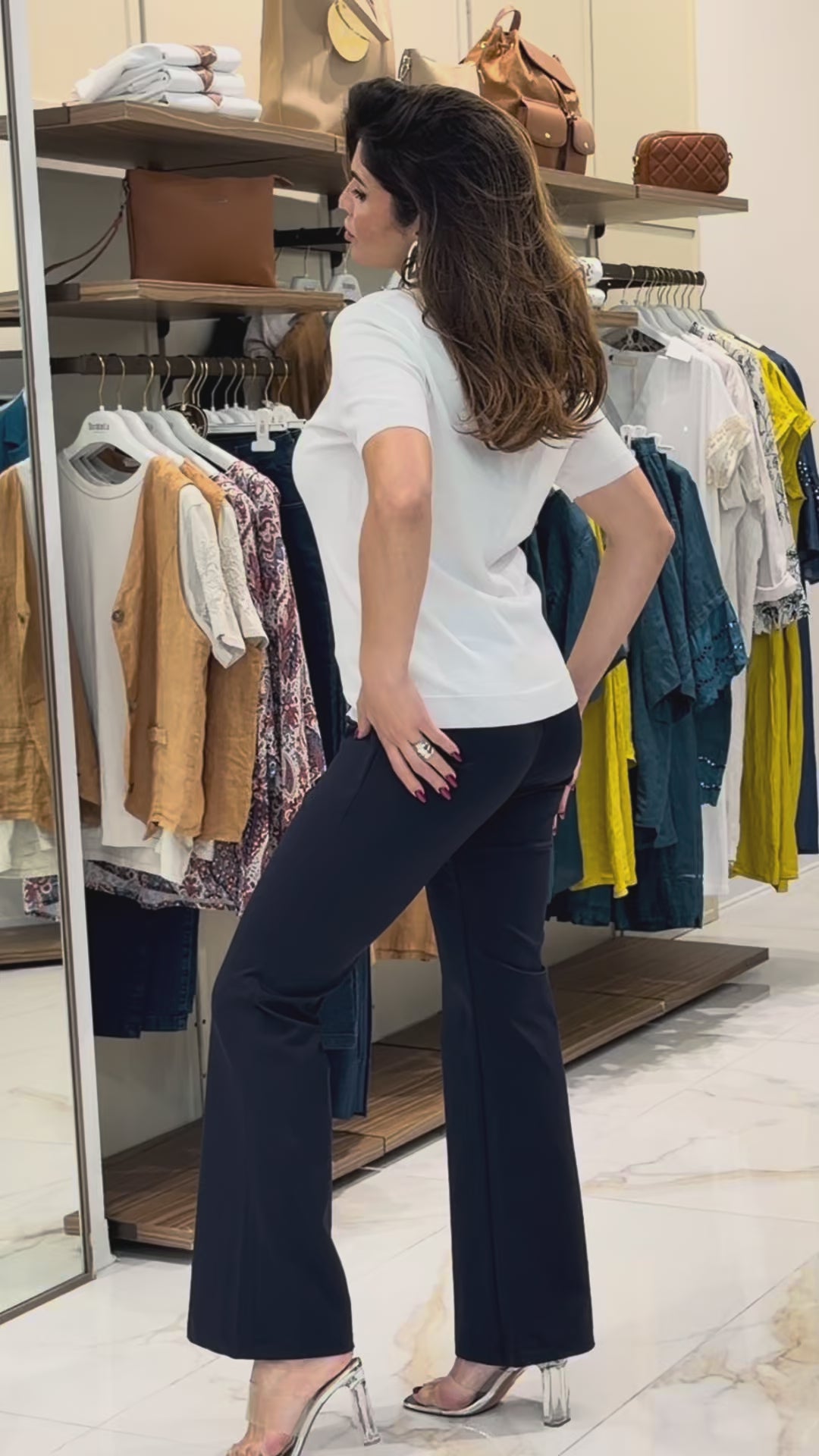 Pantalone flare
