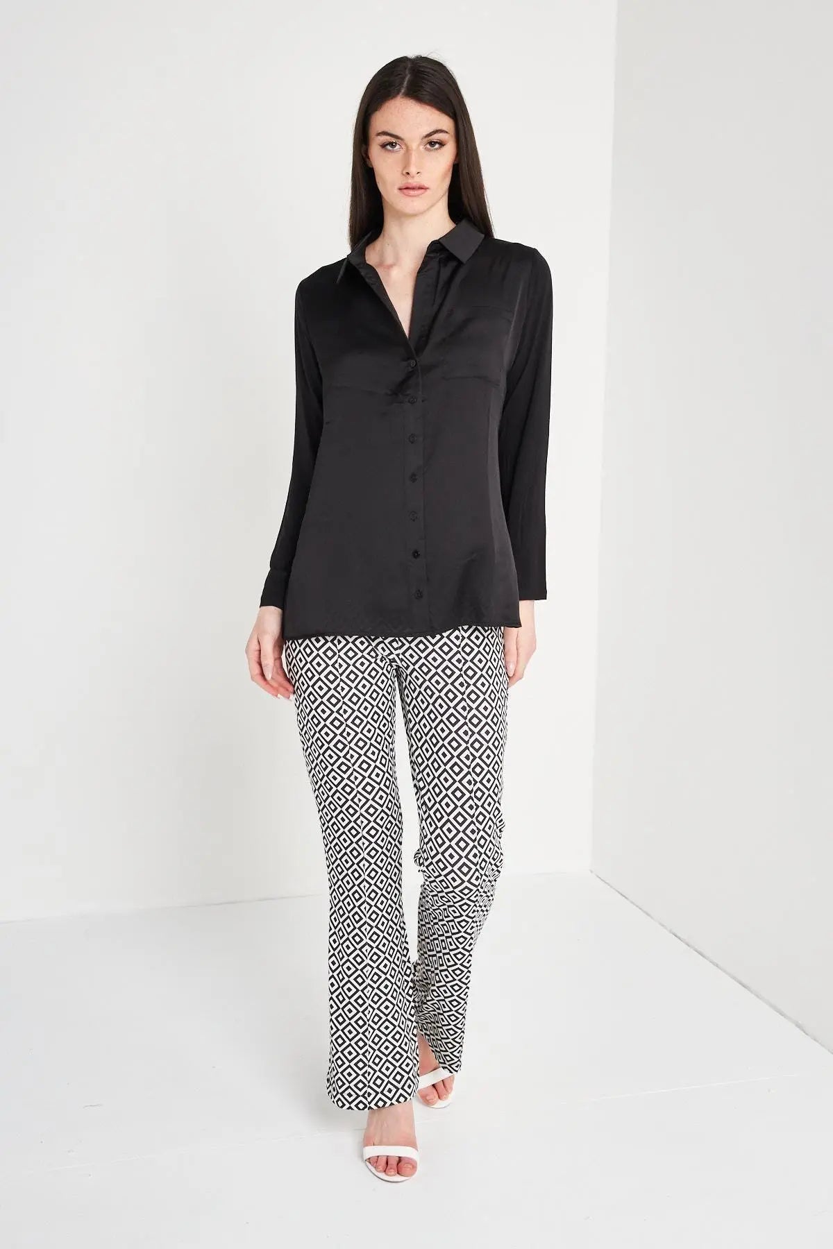 CAMICIA IN RASO NERO IRONICA