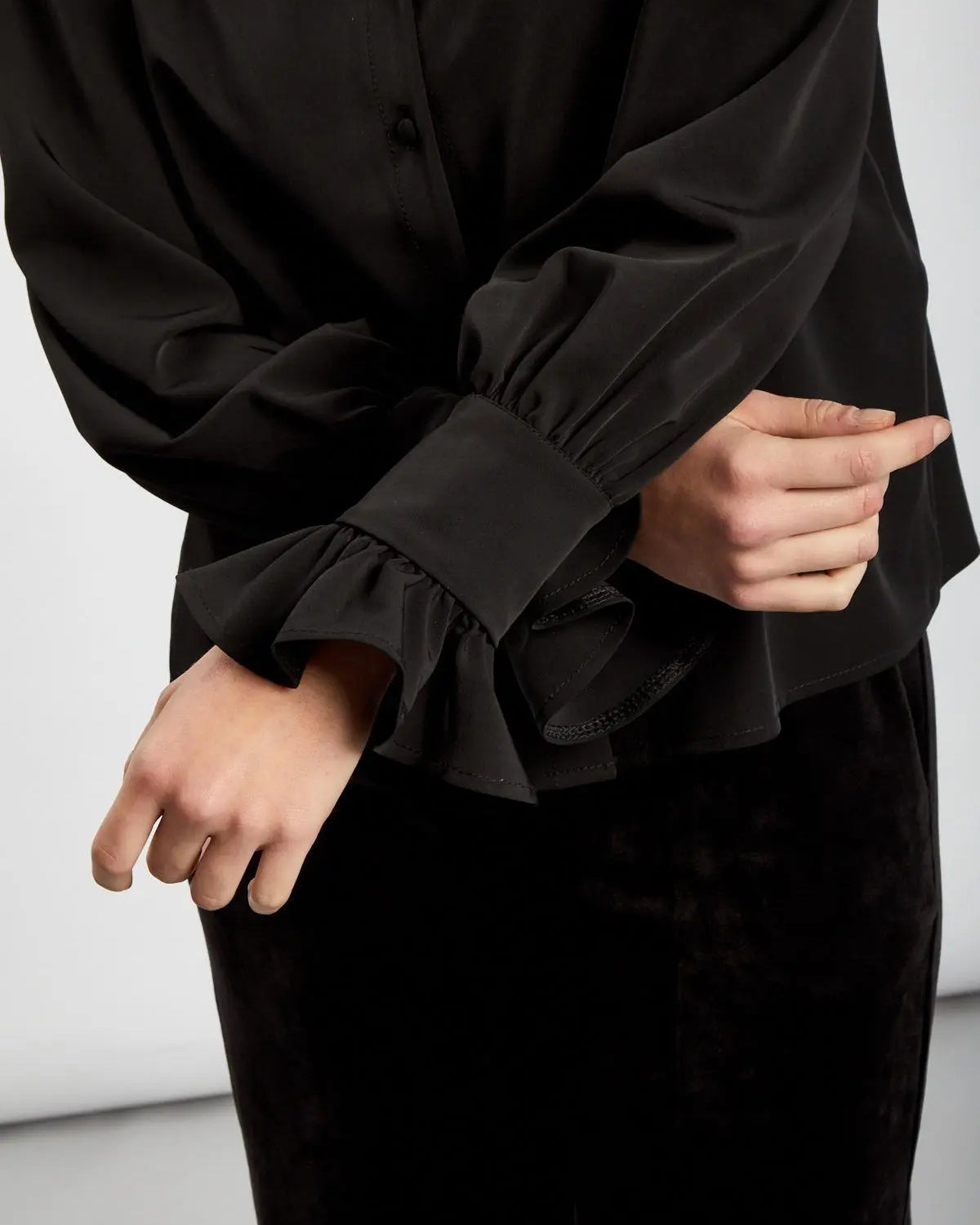 Camicia colletto piatto NERO IRONICA