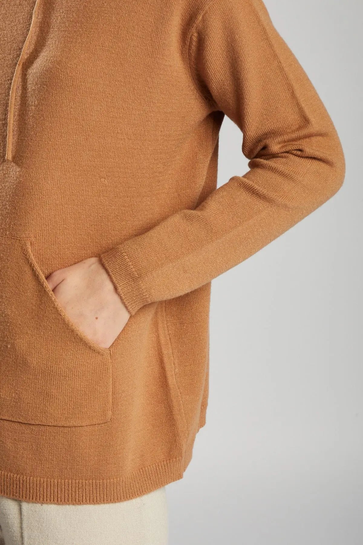 Felpa con cappuccio in maglia CAMMELLO IRONICA