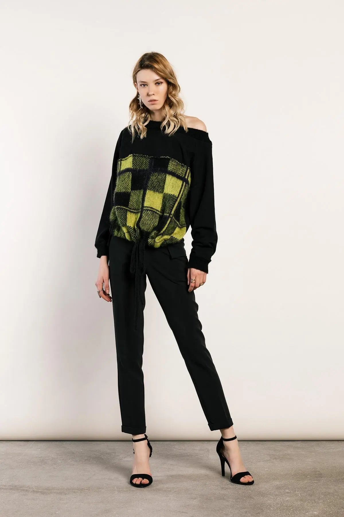 Felpa con laccio NERO-VERDE IRONICA XL