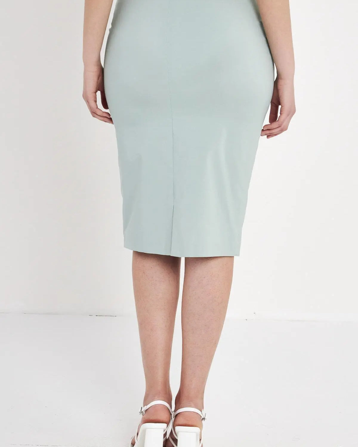 Gonna a tubino basic in misto viscosa elasticizzata tinta unita. SALVIA DORABELLA