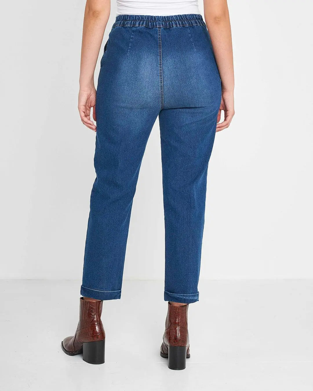 Jeans con bottone gioiello Blu DORABELLA