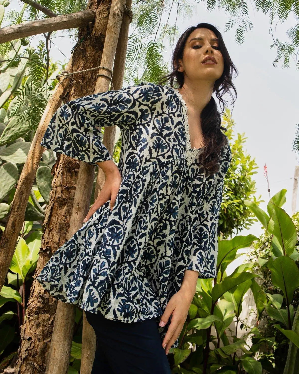 Kaftano con dettaglio pizzo Blu DORABELLA L-XL