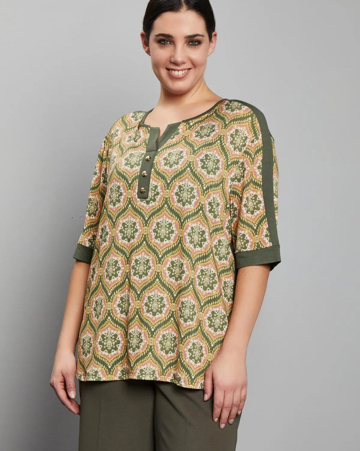 MAGLIA CON BOTTONI VERDE MILITARE DORABELLA PIU' 55