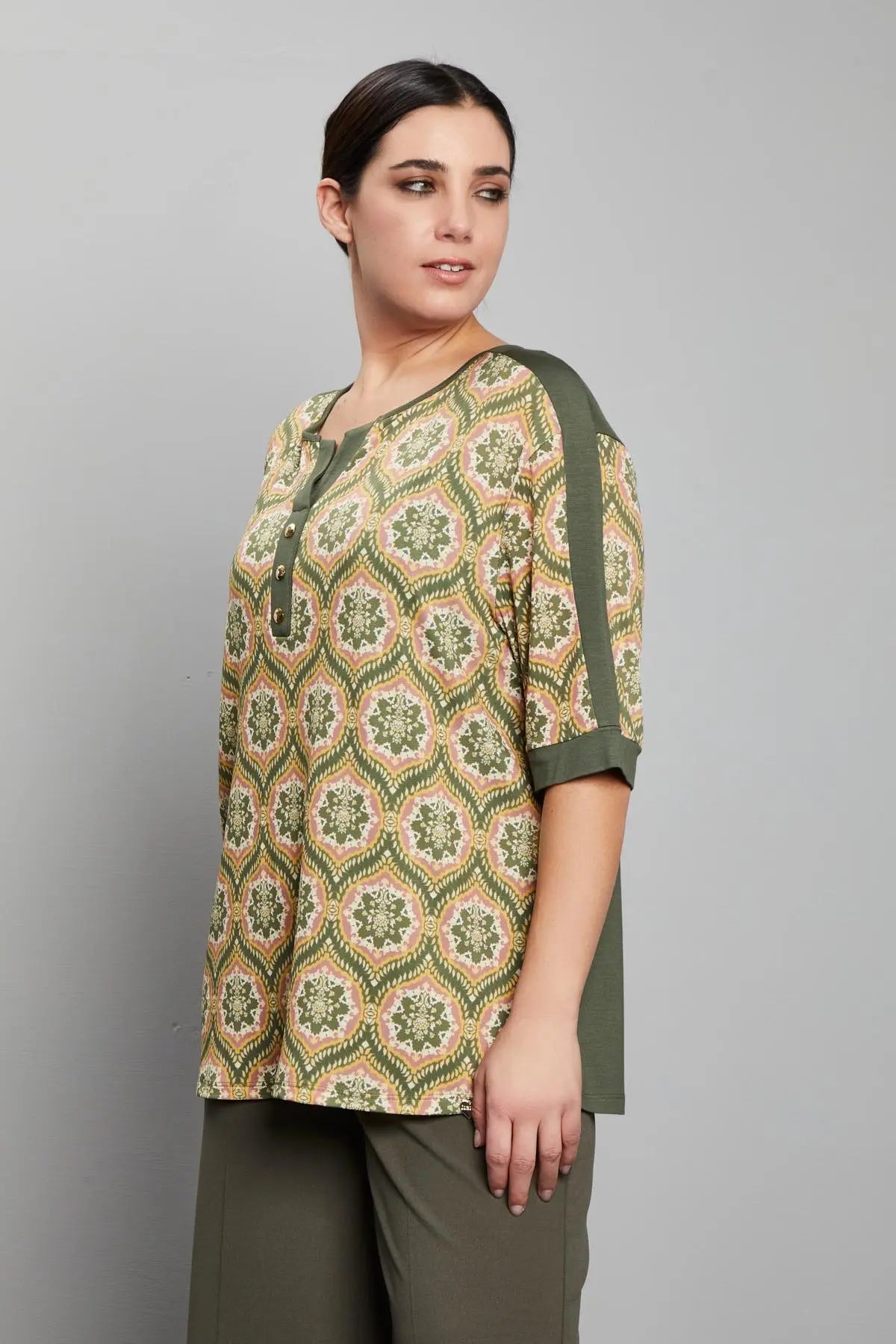 MAGLIA CON BOTTONI VERDE MILITARE DORABELLA PIU'