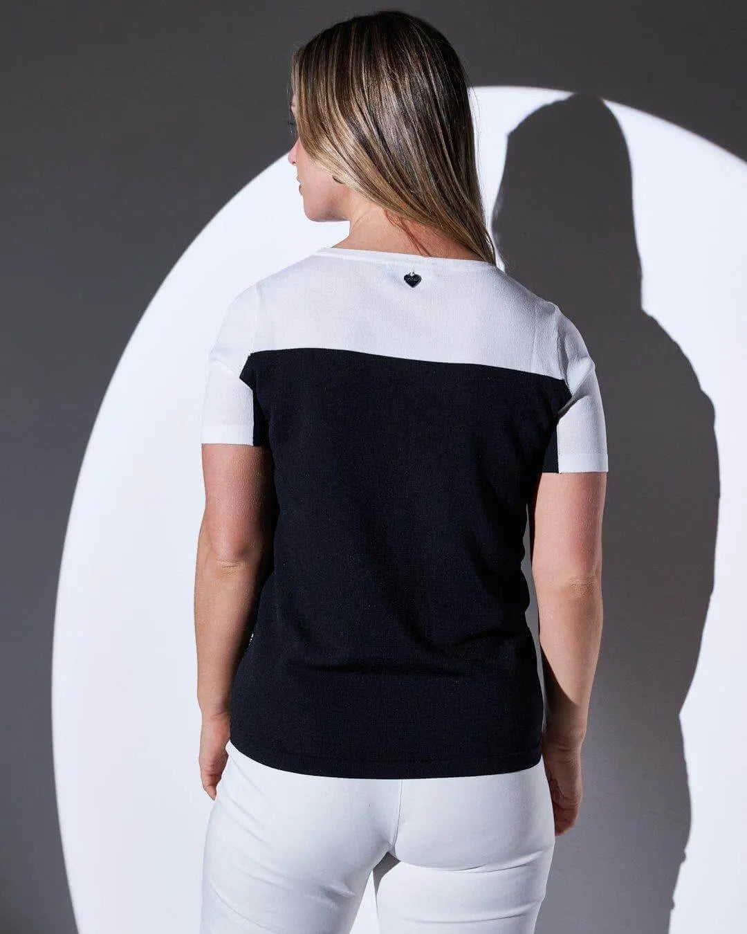 Maglia a maniche corte in filato di misto viscosa bi-colore con applicazione di strass NERO DORABELLA