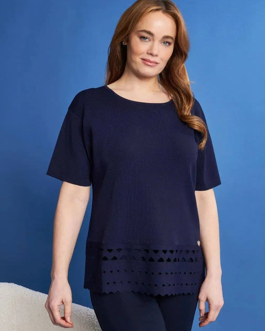 Maglia girocollo in filato di misto viscosa con intagli sul fondo BLU DORABELLA PIU' XXL