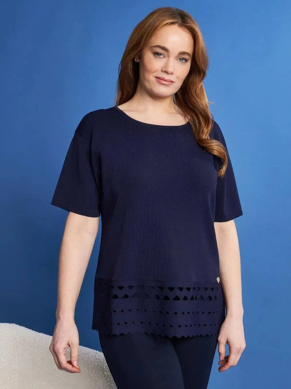 Maglia girocollo in filato di misto viscosa con intagli sul fondo BLU DORABELLA PIU' XXL