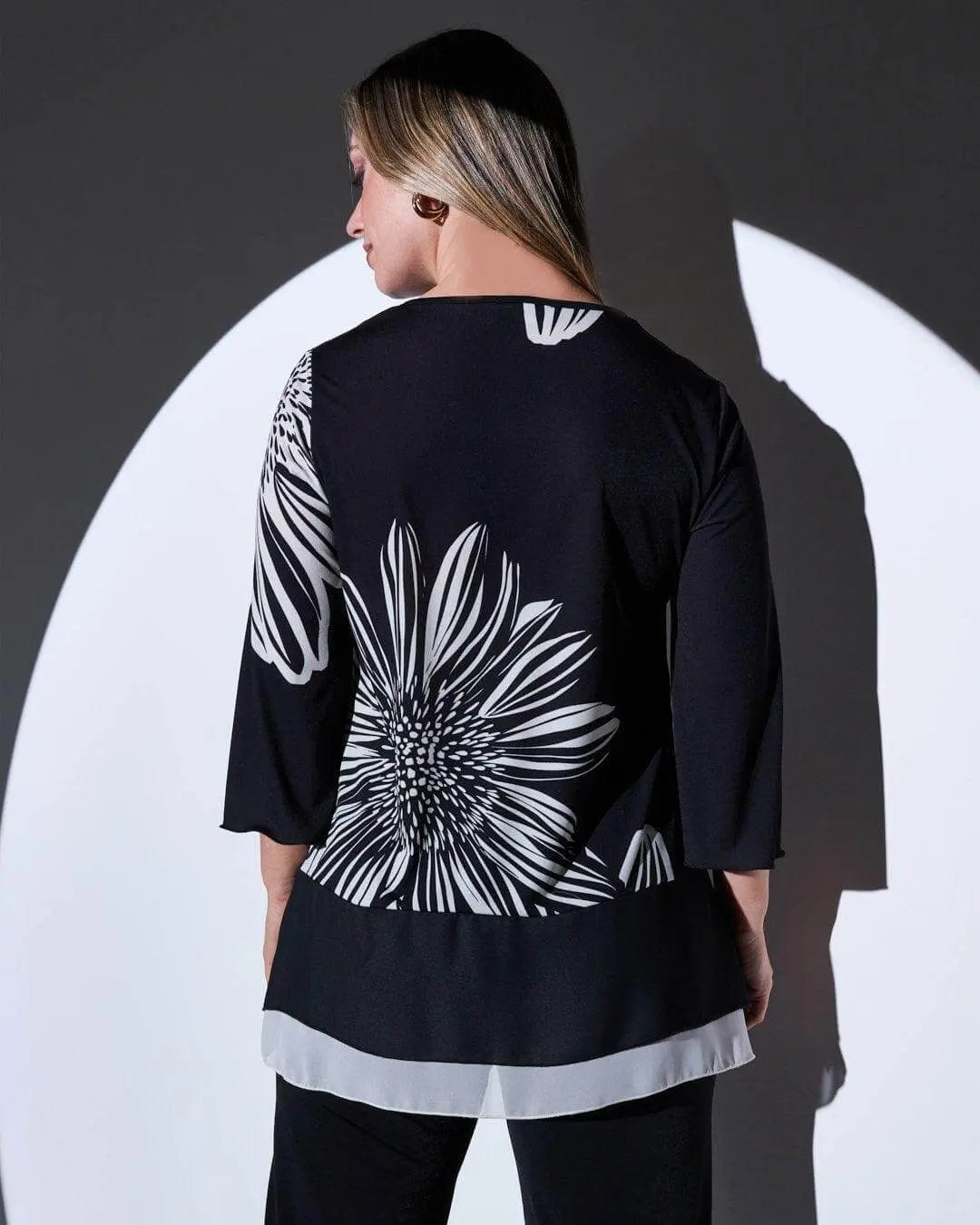 Maglia in jersey elasticizzato fantasia fiore con inserti in georgette NERO DORABELLA