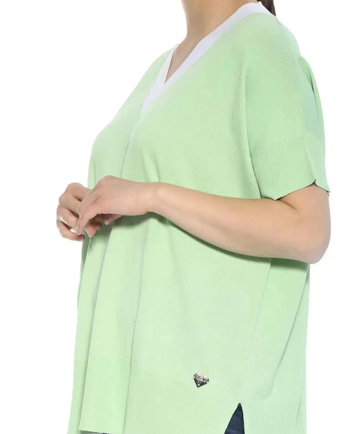 Maglia in viscosa con scollo V MENTA DORABELLA CURVY