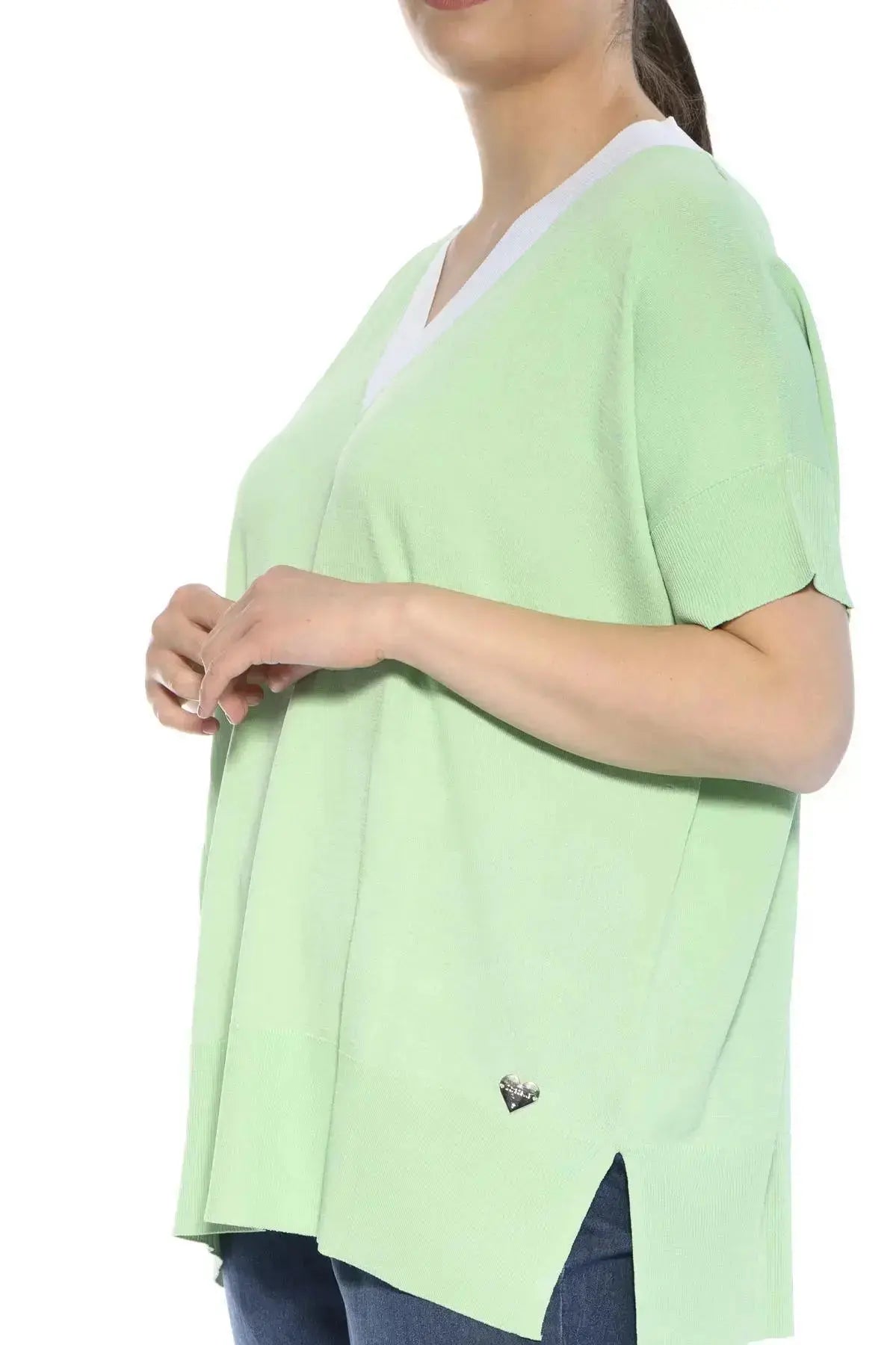 Maglia in viscosa con scollo V MENTA DORABELLA CURVY
