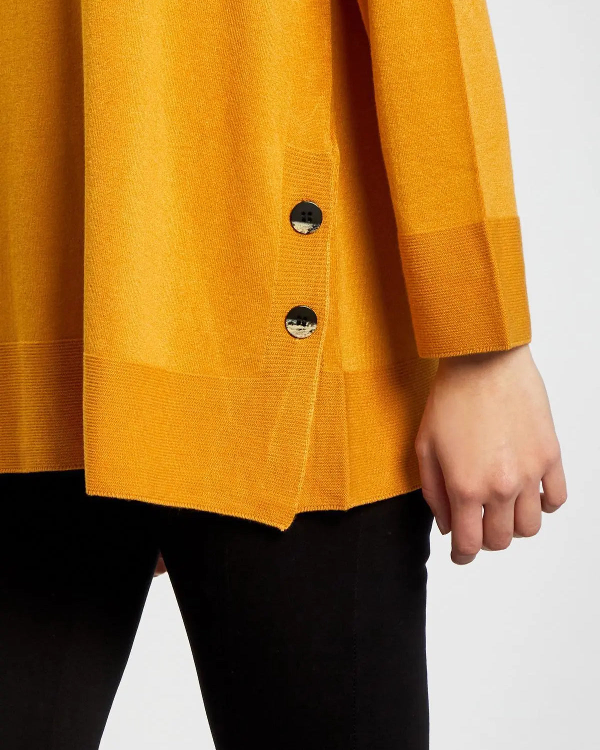 Maglia morbida al tatto CURCUMA IRONICA