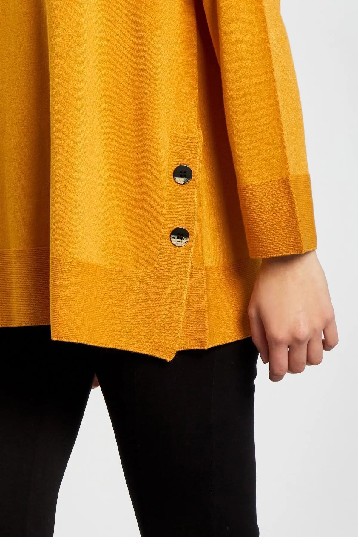 Maglia morbida al tatto CURCUMA IRONICA