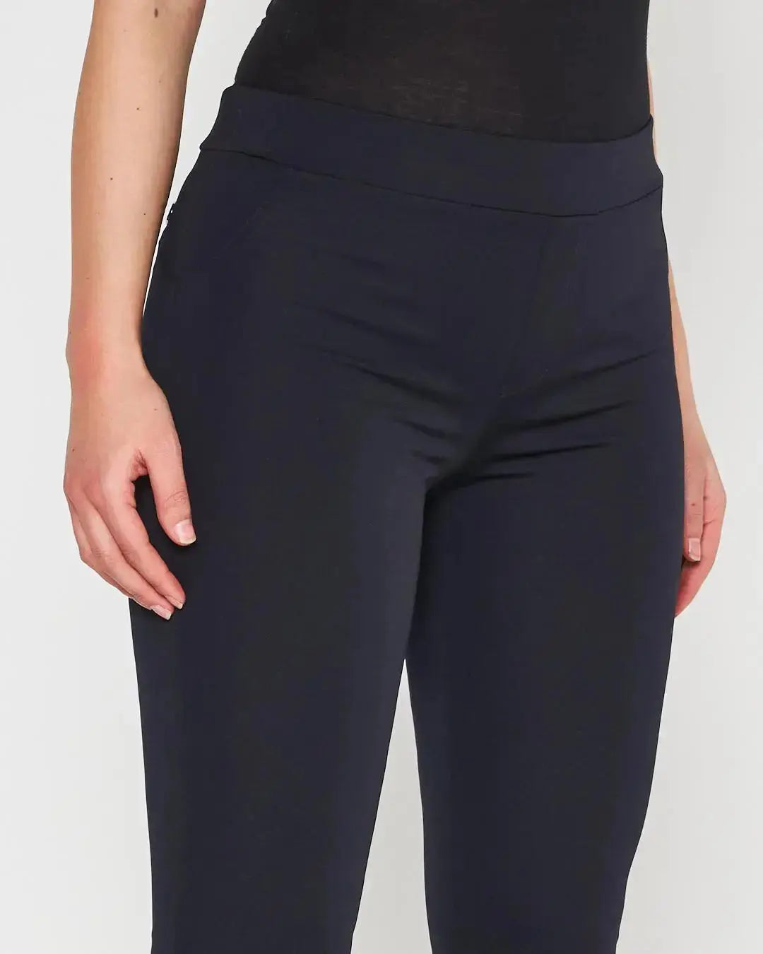 Pantalone slim con taglio push-up e bottoni BLU DORABELLA
