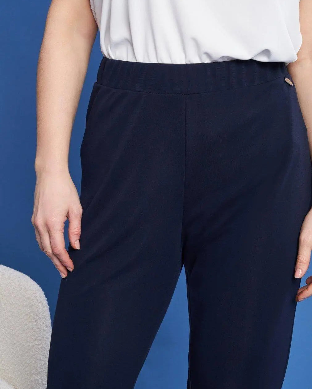 Pantaloni a gamba dritta in jersey crêpe elasticizzato BLU DORABELLA PIU'